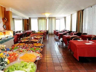 Hotel Park Jolanda 3*