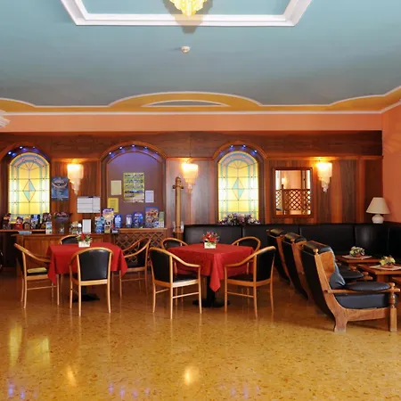 Park Jolanda מלון סן זנו די מונטניה