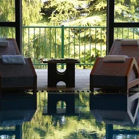 Park Jolanda Hotel 3*