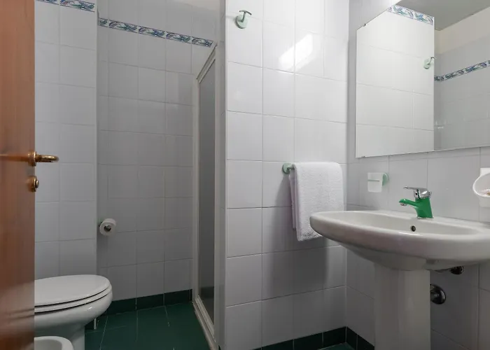 Park Jolanda Hotel 3*