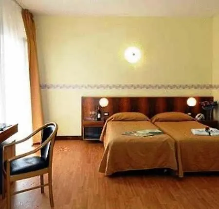 Park Jolanda Hotel