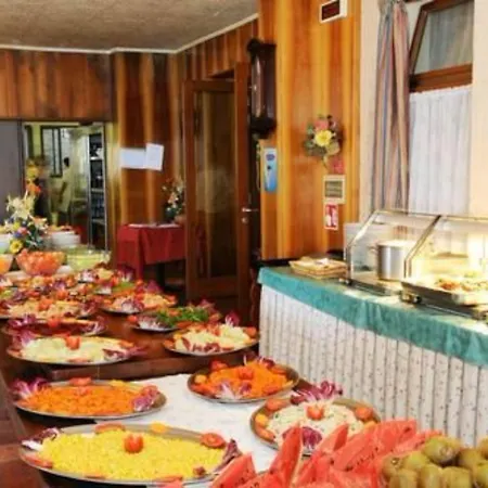 ホテル Park Jolanda 3*