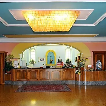 酒店 约兰达公园酒店 3*