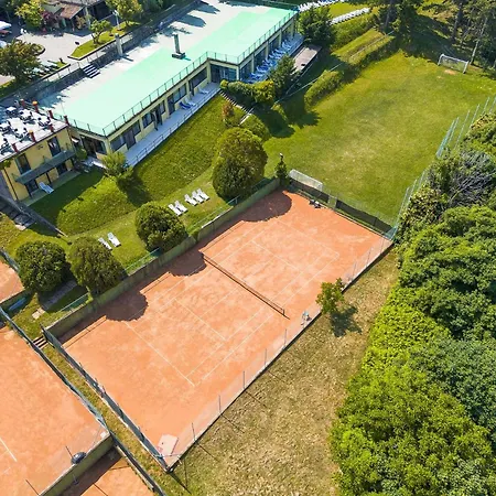 Hotel Park Jolanda 3*