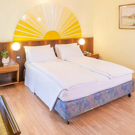 Hotel Park Jolanda 3*