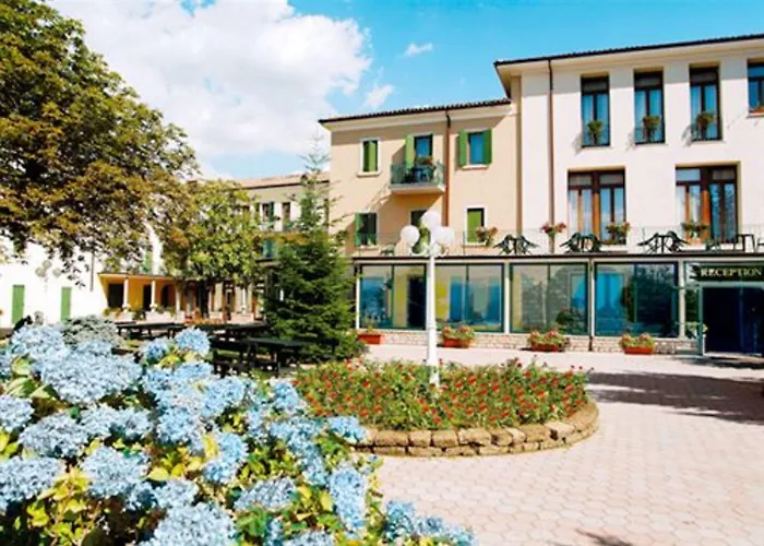 Otel Park Jolanda San Zeno di Montagna
